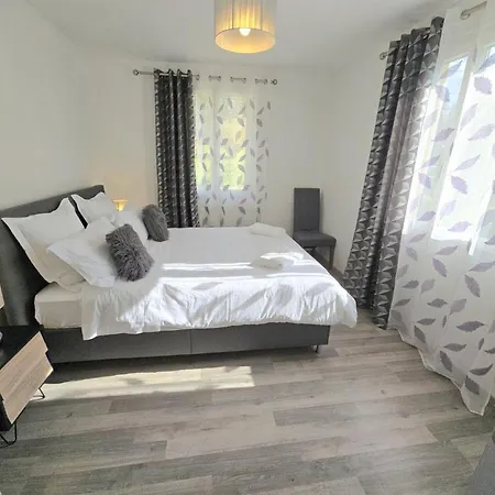 Familial Avec Piscine Commune, Wifi Et Animaux Acceptes Au Coeur Du Perigord - Fr-1-616-288 Semesterbostad Le Bugue